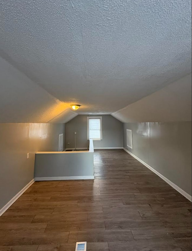 Building Photo - 2669 Electric- 3 BEDS & 2 BATH FOR RENT!