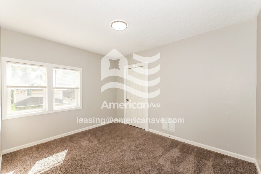 Building Photo - 50 N Sherman Dr