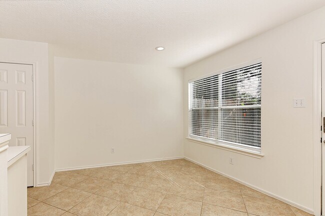 Building Photo - 222 Blushwood Pl