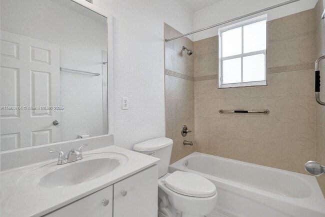 Building Photo - 4417 NW 113th Pl