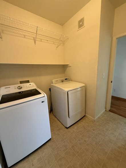 Laundry Room - 14241 E 1st Dr