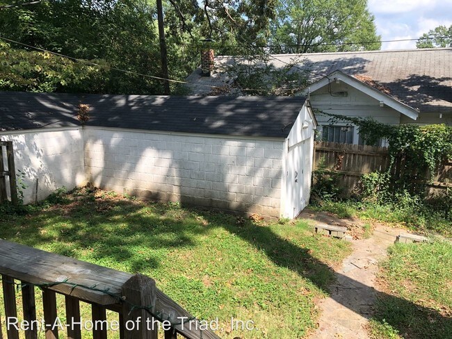 Building Photo - 4 br, 1.5 bath House - 413 S Chapman Street