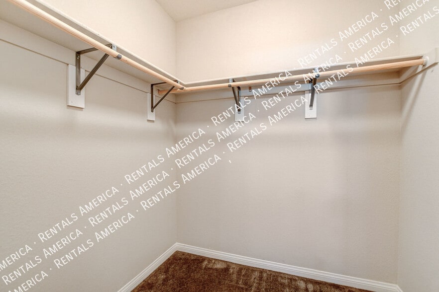 Building Photo - 4650 Ranch House Rd