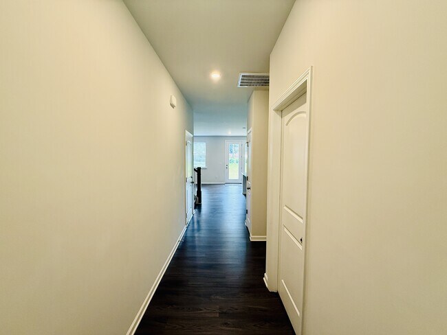 Building Photo - 2108 Blue Sky Mdws Dr