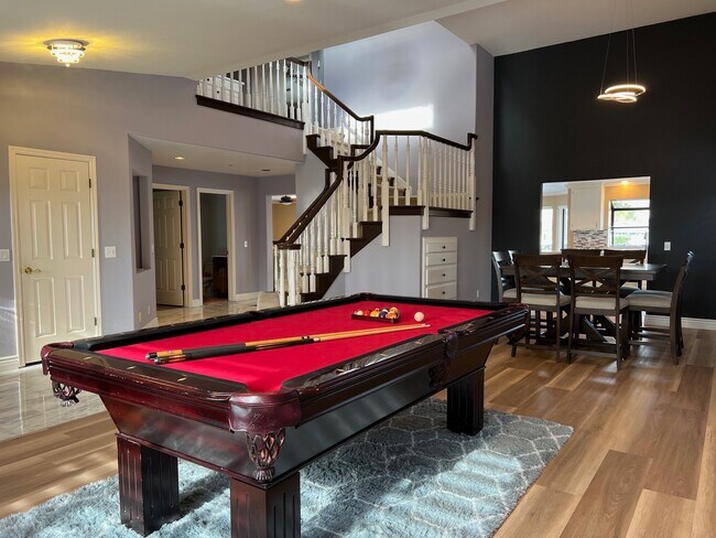 Building Photo - 4909 North Point