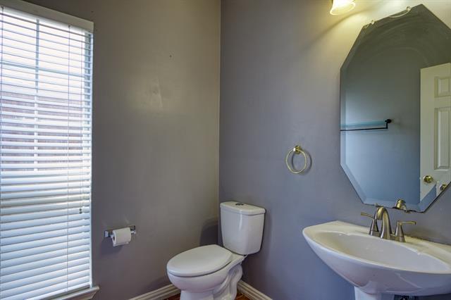 Building Photo - 3913 Dunwich Dr