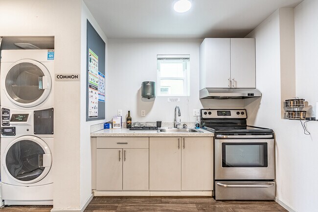 Building Photo - Alcove Delridge