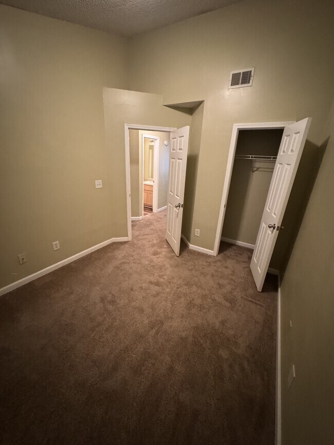 Building Photo - 255 Timber Wolf Trail