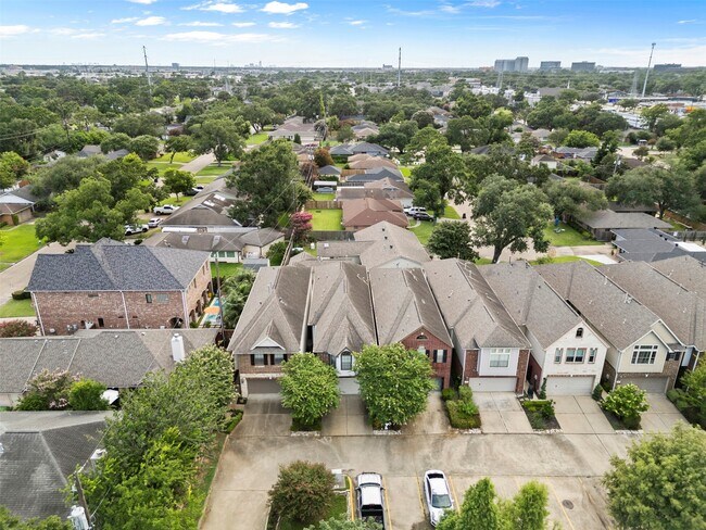Building Photo - 1705 W T C Jester Blvd