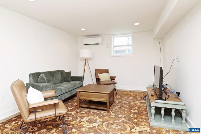 Building Photo - 231 Stribling Ave