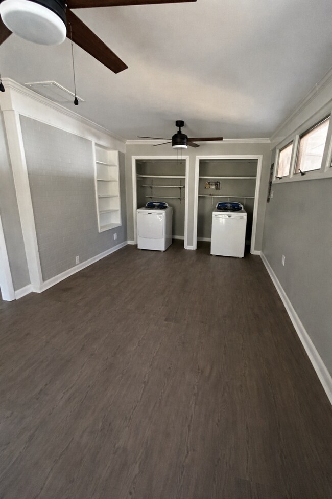 Building Photo - 1903 Azalea Dr