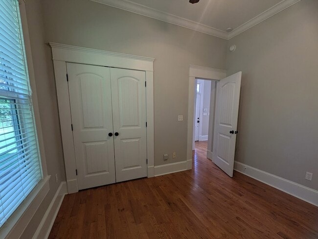 Building Photo - 124 Pepperdine Ct