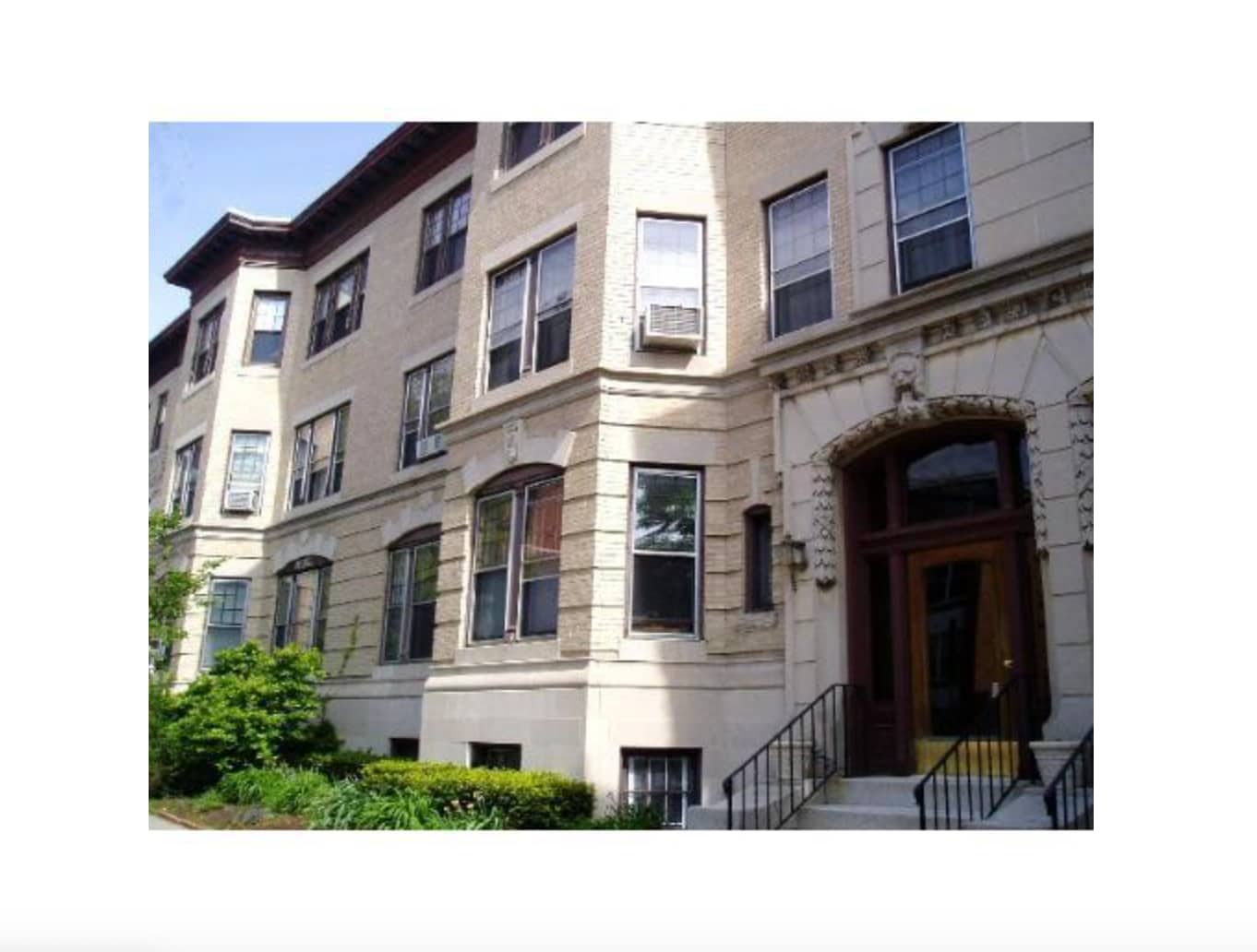 Building Photo - 93 Marion St