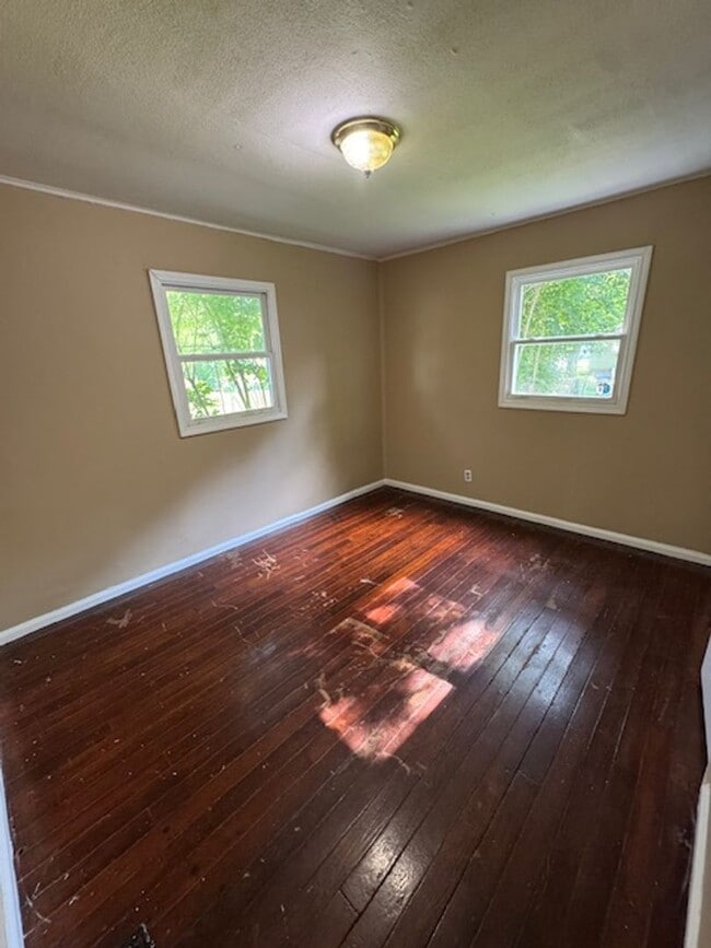 Building Photo - 4625 Spatz Ave