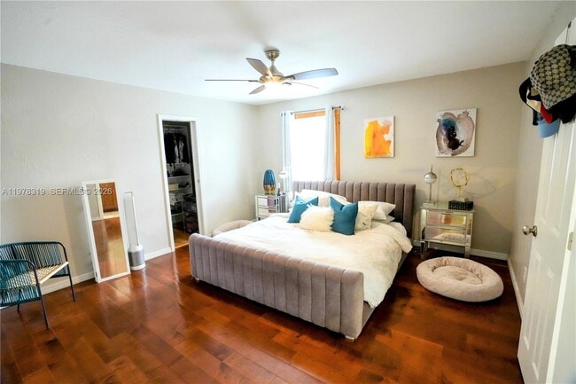 Building Photo - 2304 SE 8th Terrace