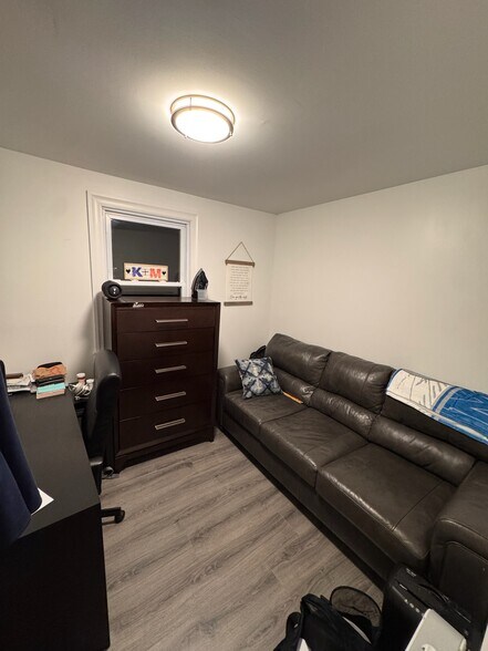 Building Photo - 10 Brompton Pl