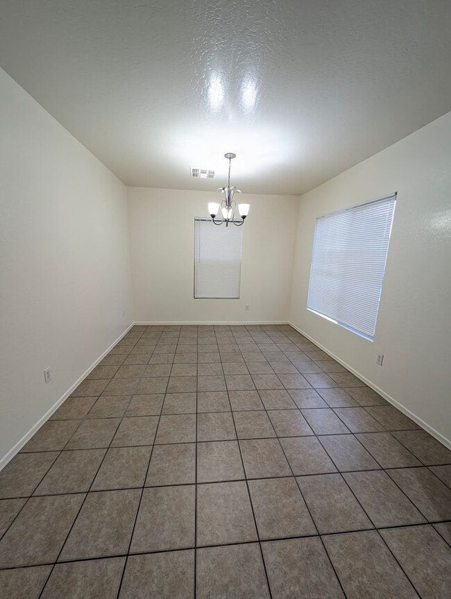 Building Photo - AVAILABLE NOW!!! - Roomy single story 4 bedroom home for rent in Pecan Creek!