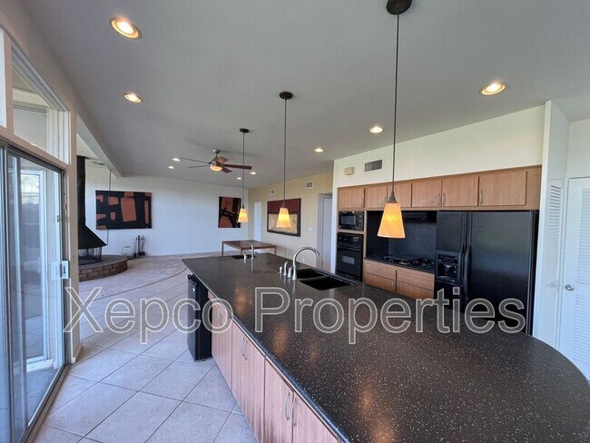 Building Photo - 77495 Cheyenne Dr