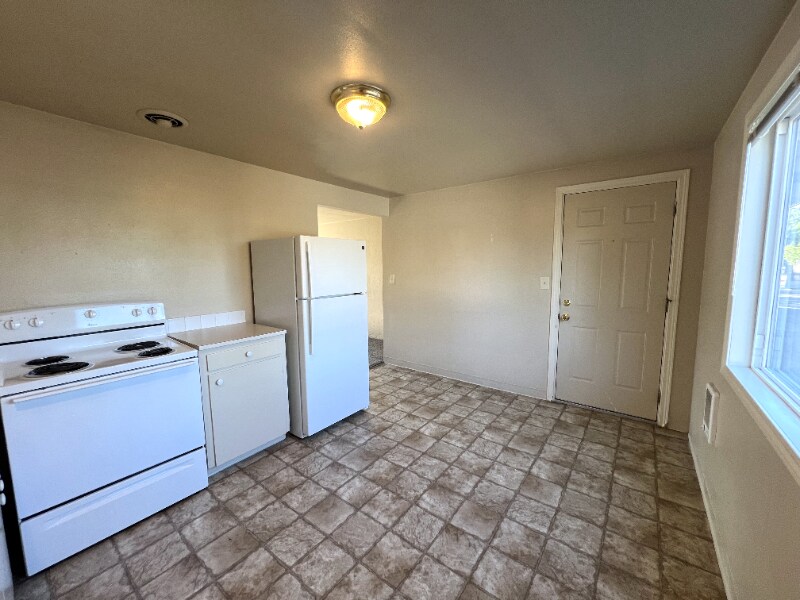 Building Photo - 810 NW 23rd St