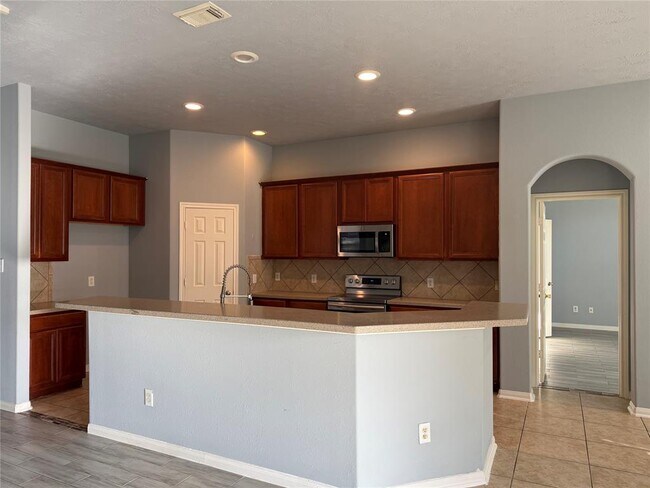 Building Photo - 7307 Slippery Elm Ln