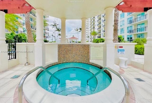 Building Photo - 600 W Las Olas Blvd