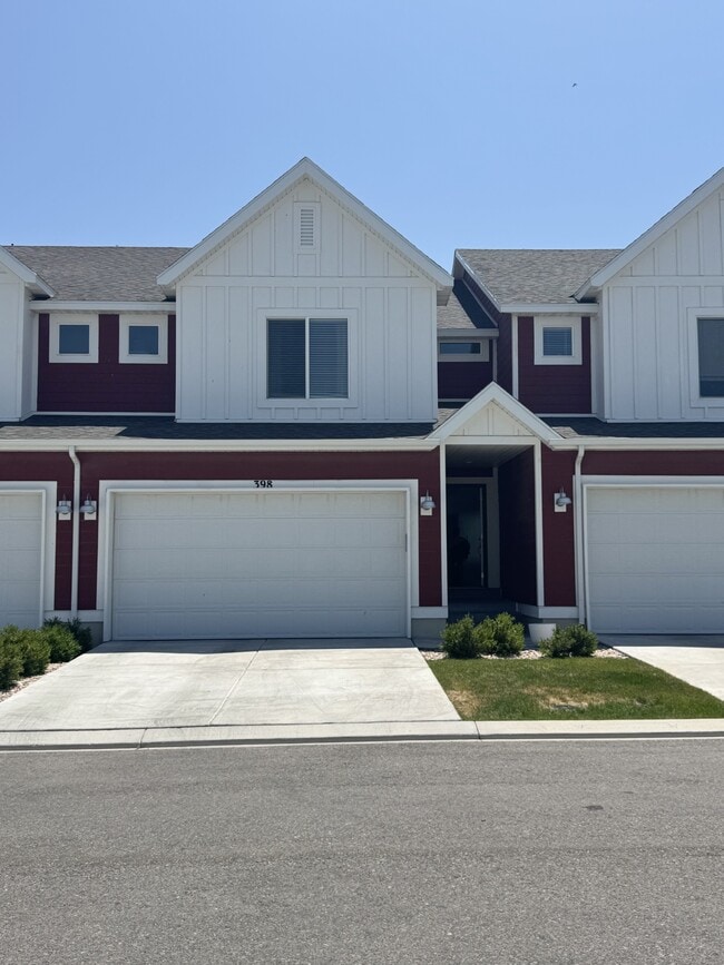 Primary Photo - 398 Grassland Dr