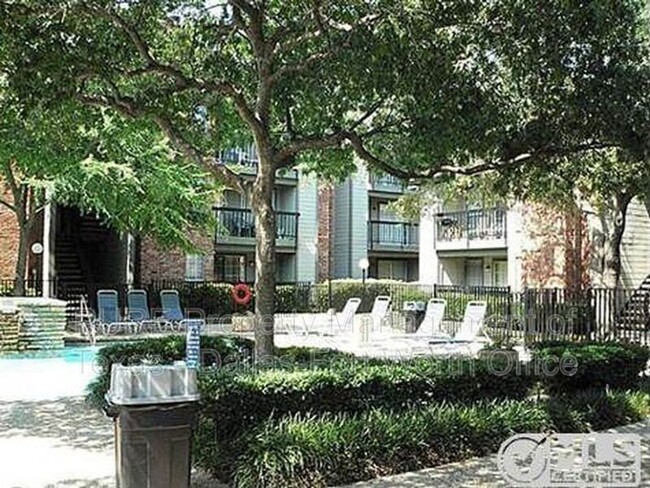 Primary Photo - 18333 Roehampton Dr