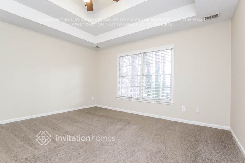 Building Photo - 7010 Surrey Dr