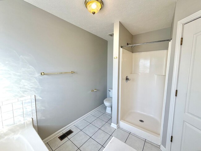 Building Photo - 1636 Cedar Springs Cir