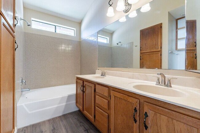 Building Photo - Bright, Spacious & Ready to Welcome You Ho...
