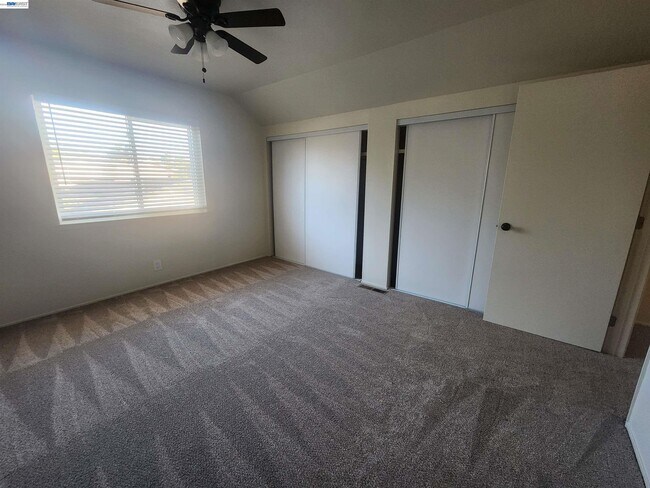 Building Photo - 1829 Rosetree Ct