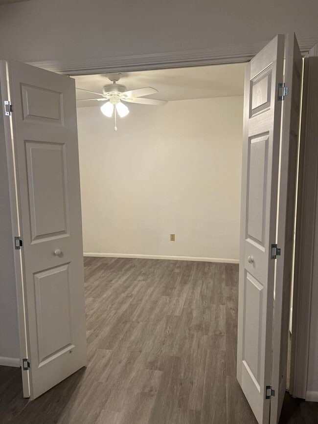 Building Photo - Calle Norlo