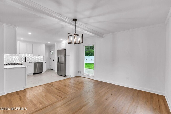 Building Photo - 20 Oak Hill Dr