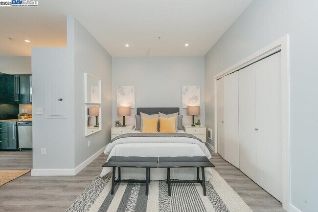 Building Photo - 1001 46th St