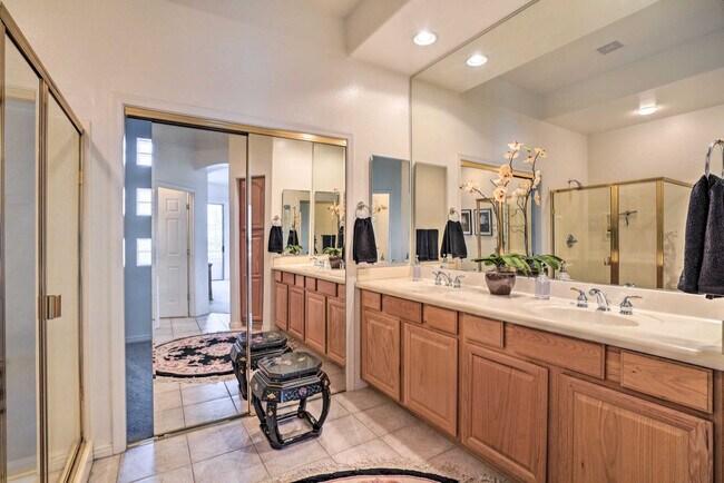 Building Photo - 15240 N Clubgate Dr