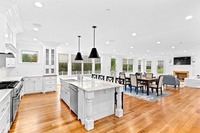 Building Photo - 45 Ocean Ledge Dr