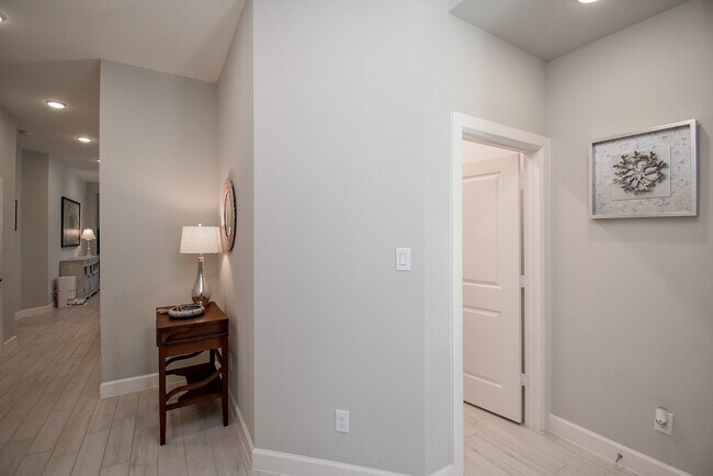 Building Photo - 15002 Bushy Bluestem Ct