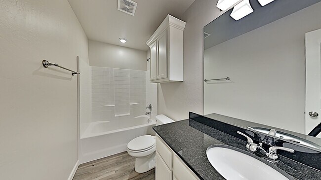 Building Photo - 2 Bedroom 2 Bathroom 2 Car Garage Duplex with upgrades close to Broadway Extension, a short dista...