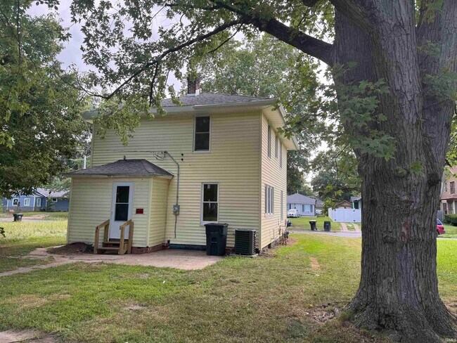 Building Photo - 1134 N Johnson St