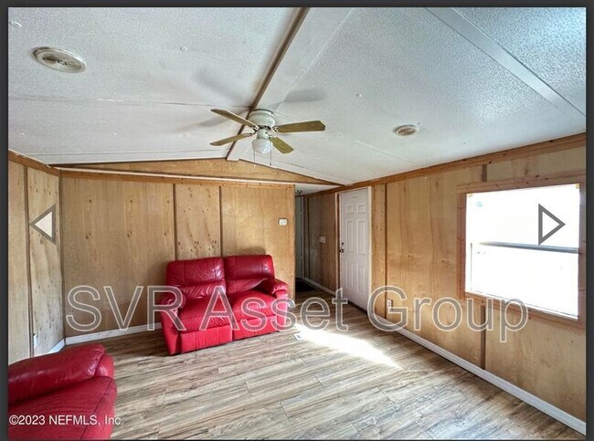 Building Photo - 950 Sidney St