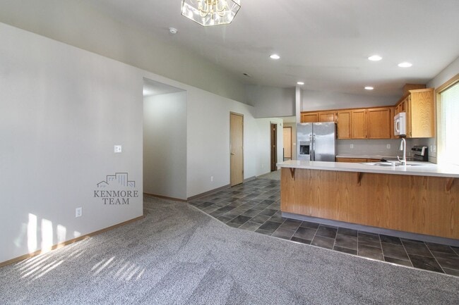 Building Photo - 5108 Montague Ln