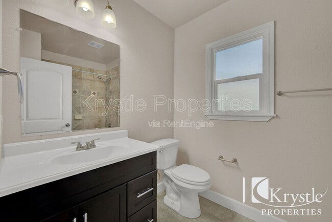 Building Photo - 42 D St