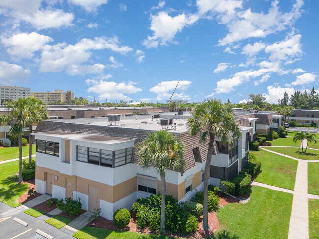Building Photo - 2700 N Hwy A1A