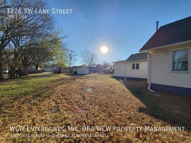 Building Photo - 1228 SW Lane St
