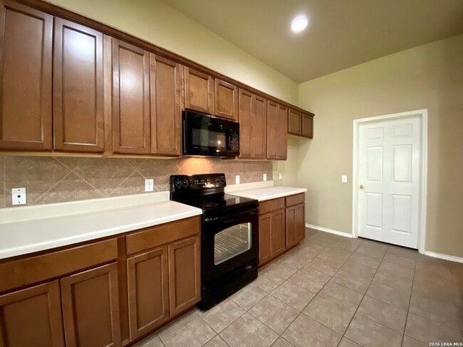 Building Photo - 13904 Belgravia Forest