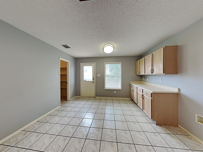 Building Photo - 2008 Shawnee Trail