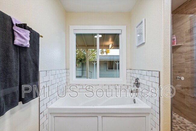 Building Photo - 437 Riverfront Dr