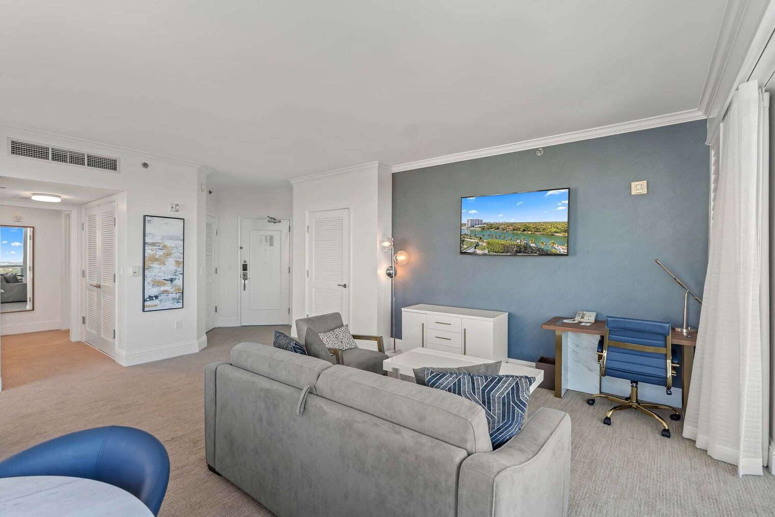 Building Photo - 4441 Collins Ave
