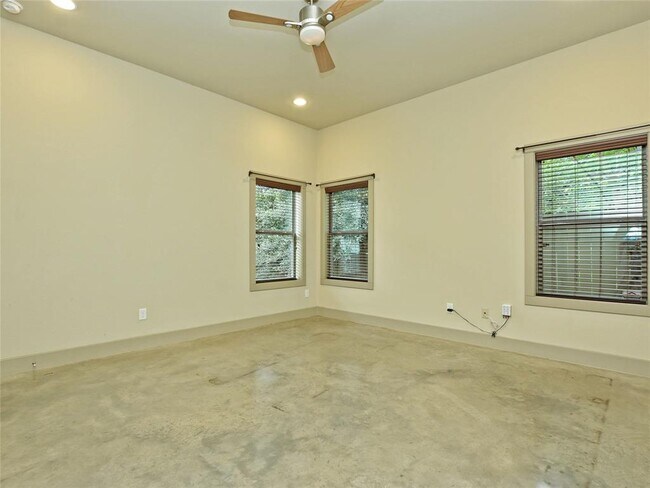 Building Photo - 1812 Poquito St