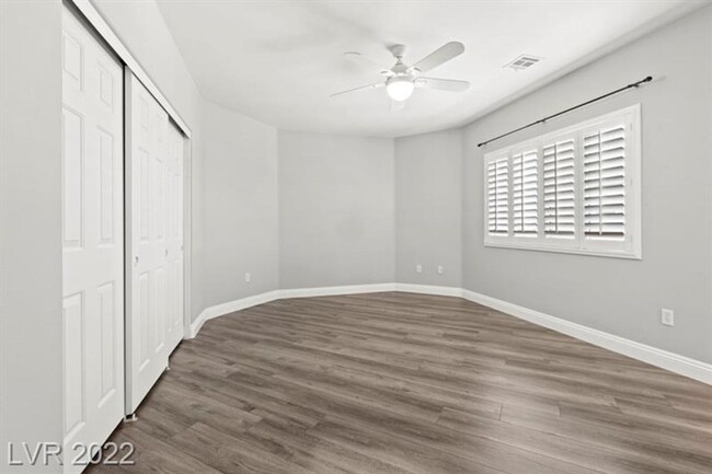 Building Photo - Recently remodeled 5 BEDROOMs/4 bathrooms,...